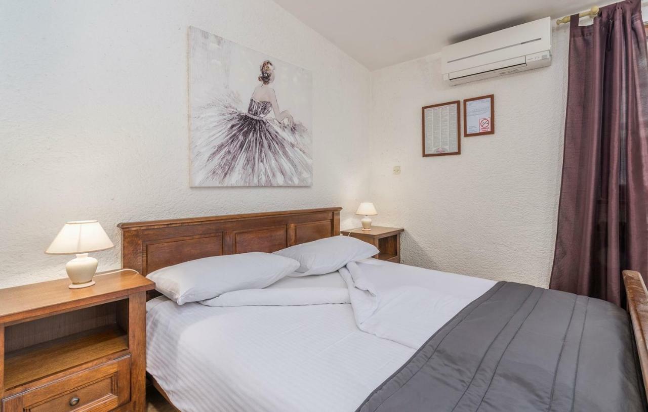 Apartments Rakovac 포레치 외부 사진